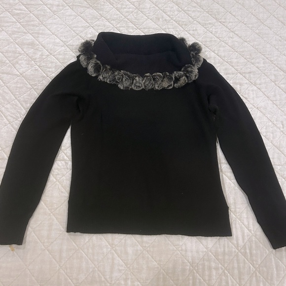 🎉HP🎉 Vtg Cabo Black Sweater with Fur (Faux?) Trimmed Collar PM - Picture 3 of 7